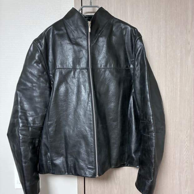 머듈맛 하이넥 레더자켓