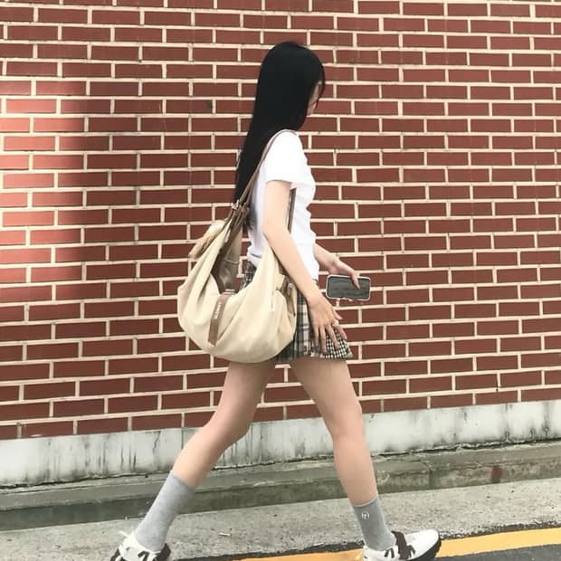 글로니 스웨이드 호보 백