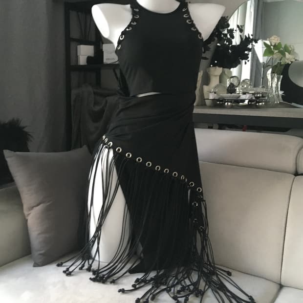 ༒ OBLIQUE EYELET TASSEL SLEEVELESS