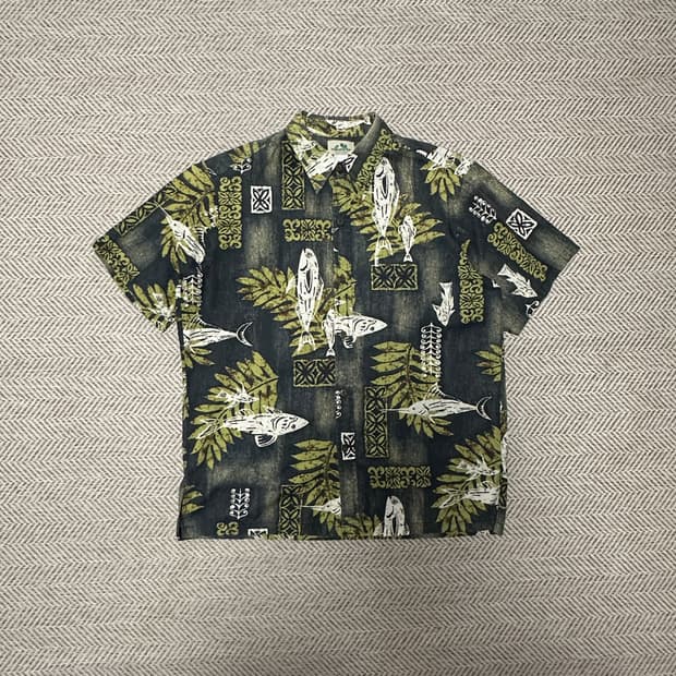 VINTAGE usa made hawaiian shirt