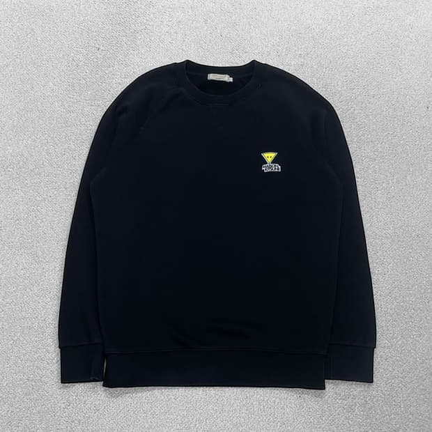 메종키츠네 트라이앵글 폭스 패치 맨투맨 블랙