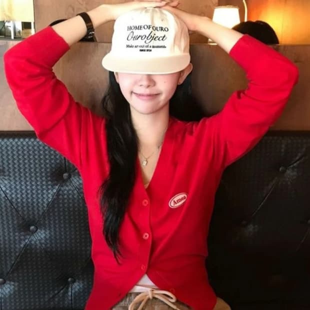 QR인증가능)아메스 월드와이드 베이직 로고 와펜 가디건 (RED)