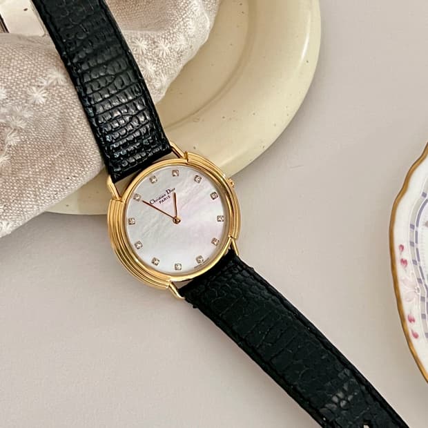 DIOR 12p 스톤 골드 베젤 CD 버클 디올 시계