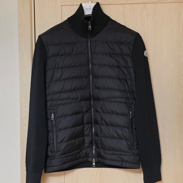 25FW 몽클레어 니트 김현우 패딩 블랙 M사이즈