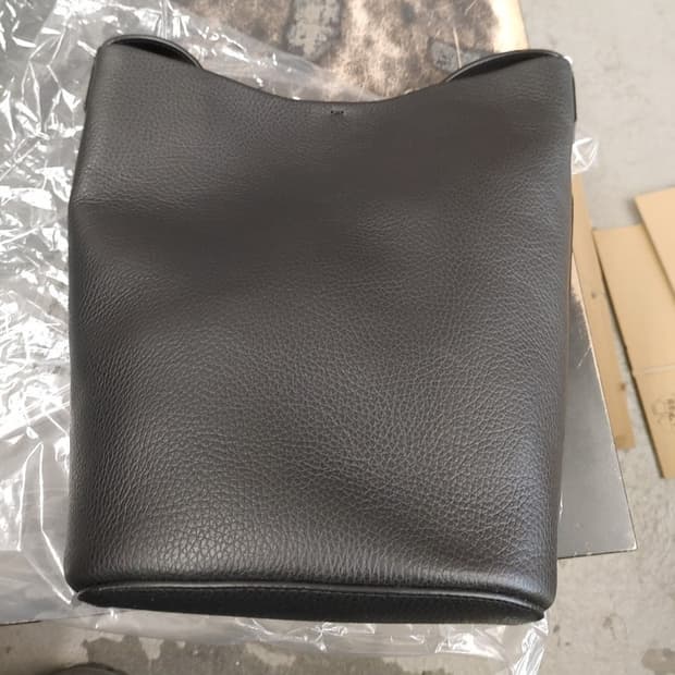 COS PARADIGM 미니 토트백 코스 패러다임