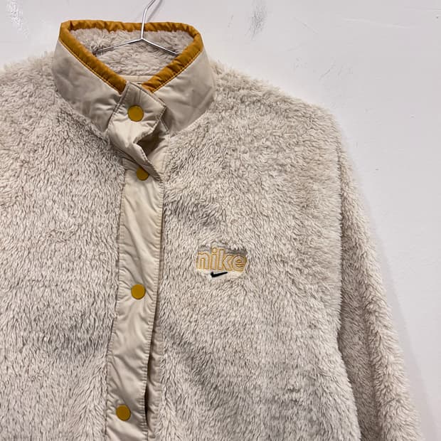 나이키 자수로고 버튼 모헤어 하이넥 플리스