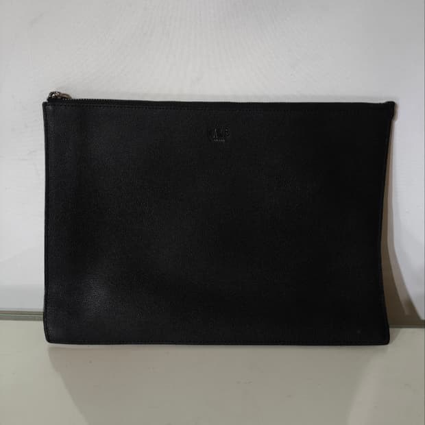 닥스 가죽 클러치