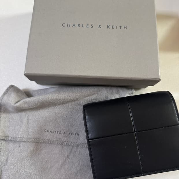찰스앤키스 새제품 풀구성 지갑