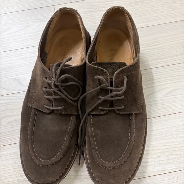 드레익스 스웨이드 유팁 더비 토바코. 270. UK 8H 사이즈