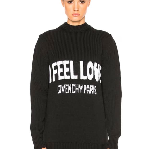 지방시 I FEEL LOVE 니트 L