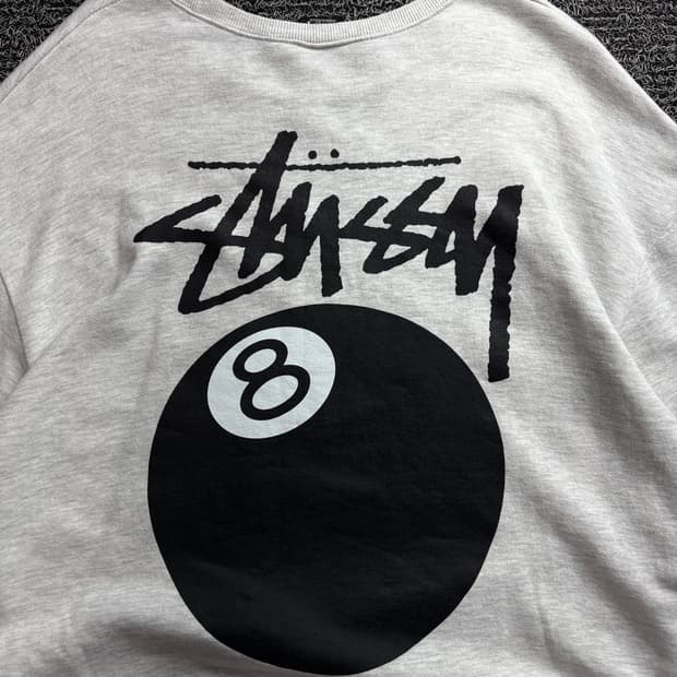 스투시 8볼 빅로고 크루넥 맨투맨 애쉬 헤더 2666