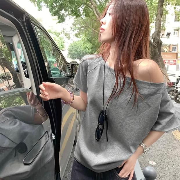반팔 오프숄더