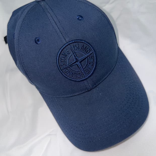 스톤아일랜드 나침반 로고 자수 볼캡