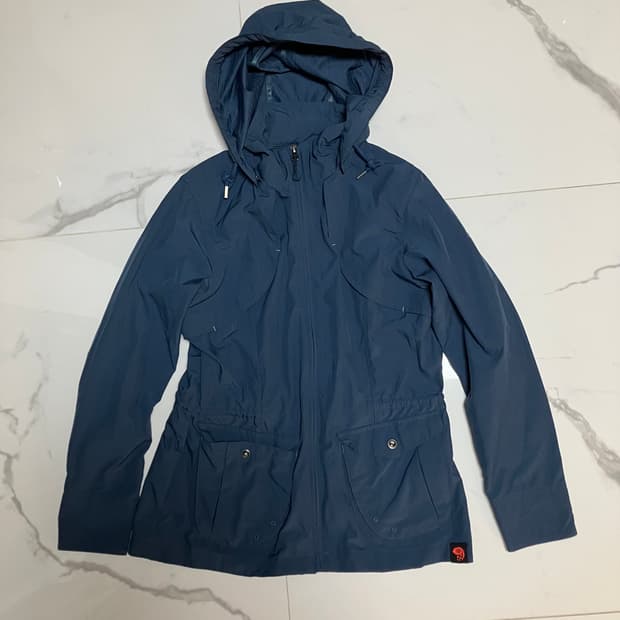 마운틴하드웨어 초경량 여성 바람막이 S