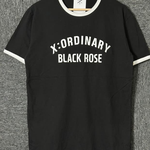 ORDINARY 블랙 로즈 링거 티셔츠 52