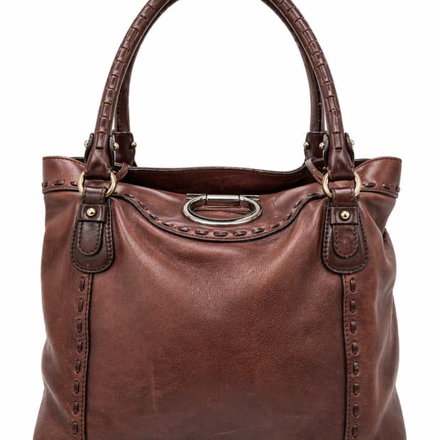 페라가모 간치니 토트백 브라운