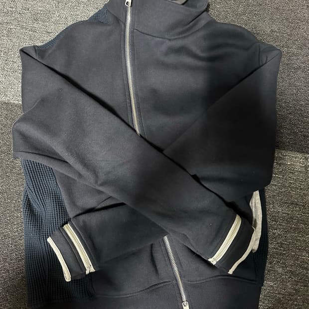 1) 휴이 트랙 사이드 지퍼 집업