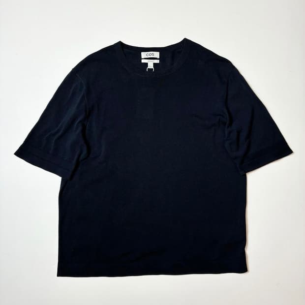 코스 COS 베이직 반팔 티셔츠 PN9504