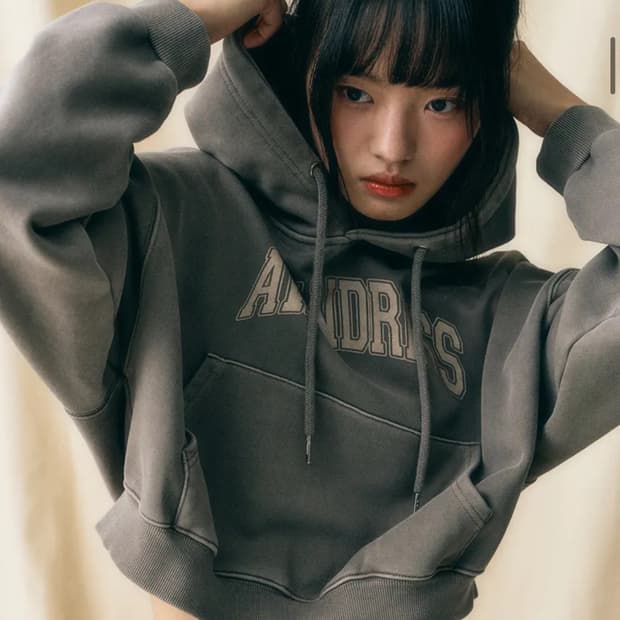 (새상품) 어반드레스 크롭후드티 카키 S