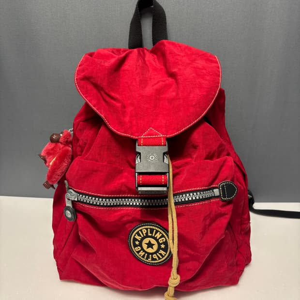 키플링 레드 백팩