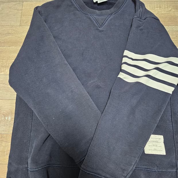 톰브라운 맨투맨 5