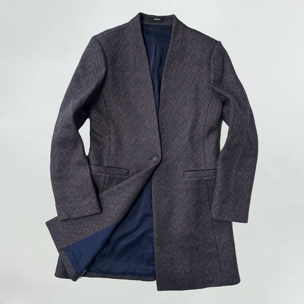 띠어리 쉐브론 디자인 카라리스 코트