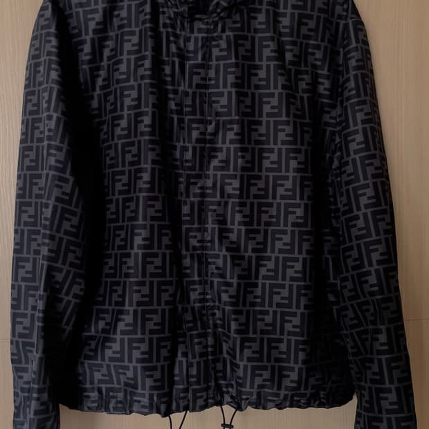 펜디 FF 리버시블 나일론 바람막이