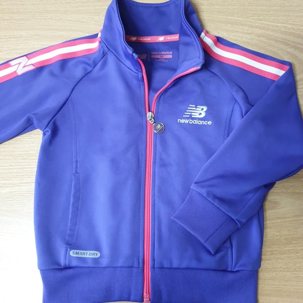 뉴발란스 키즈 트레이닝 상의 110사이즈