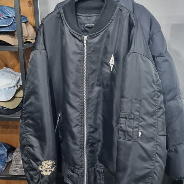 정조왕 용자수 검정항공점퍼 (어바웃엠브로) xL(105~110) 상태좋음