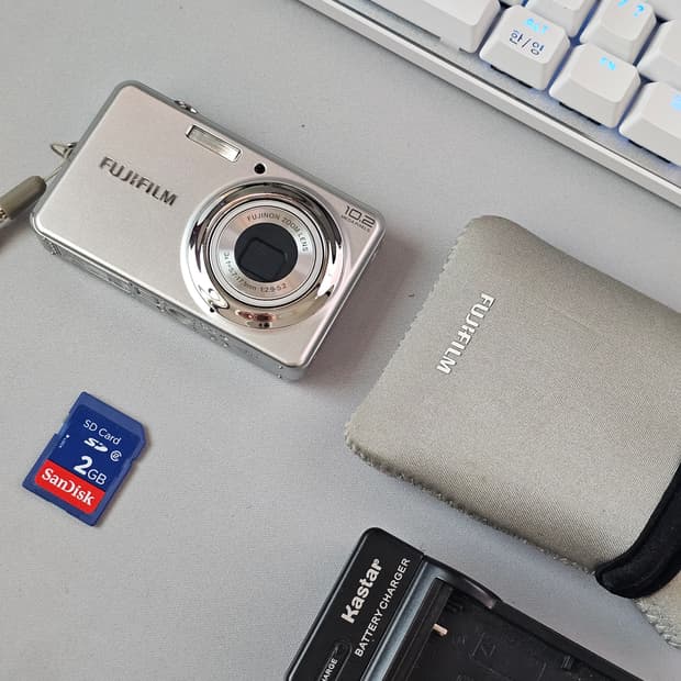 후지필름 J27 르세라핌 김채원 디카