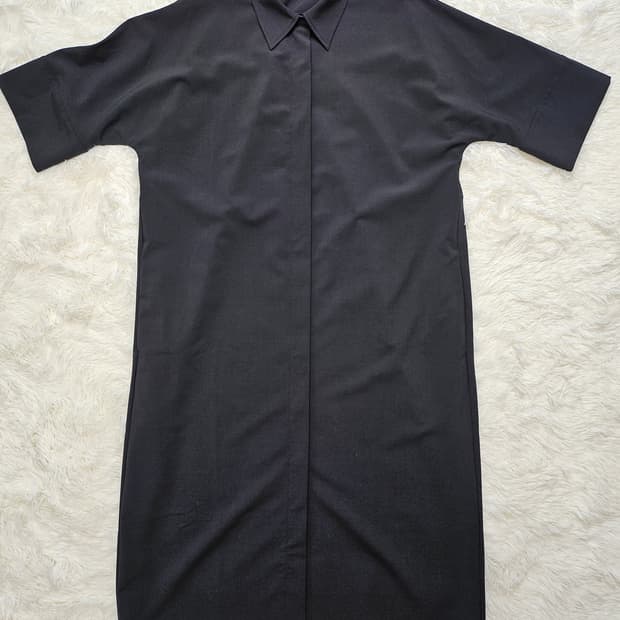 COS 블랙 셔츠형 원피스 XS