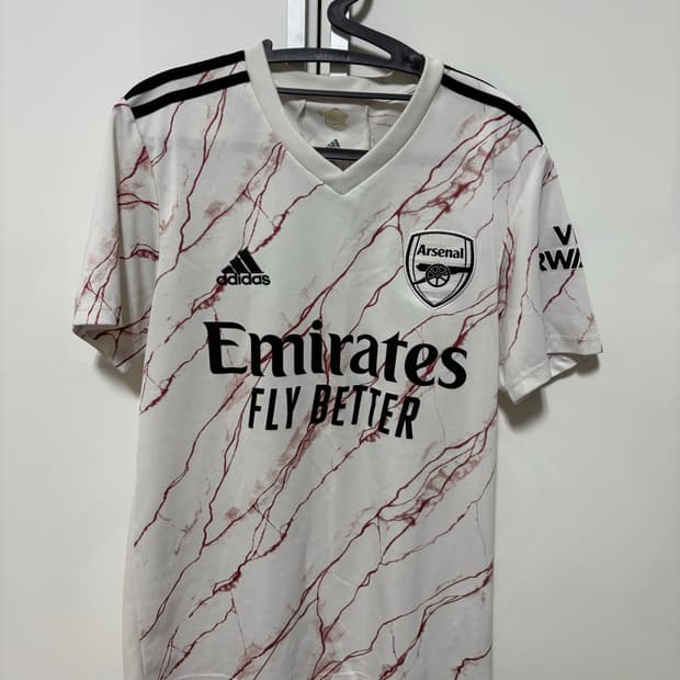 아스날 2020/2021 유니폼