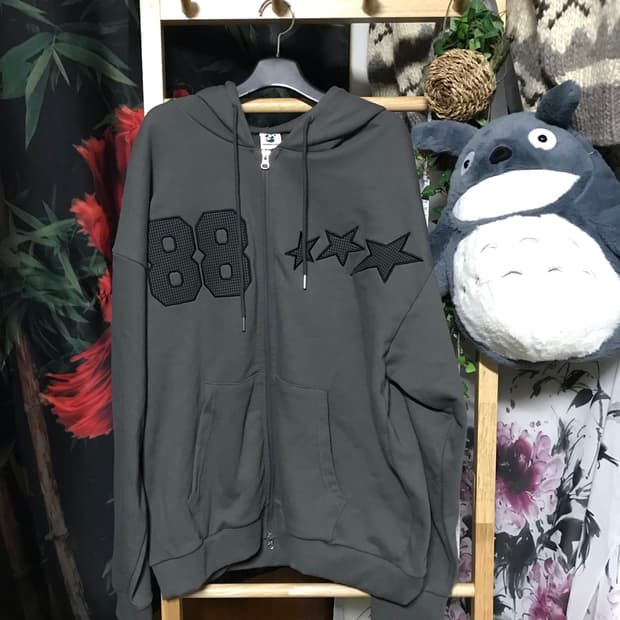 빈티지 차콜그레이 스타패치 자수 후드집업