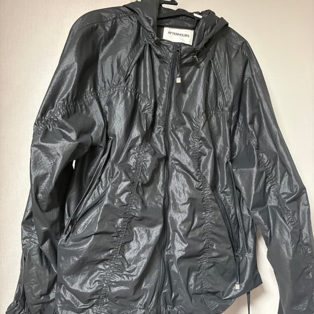 애프터아워즈 바람막이