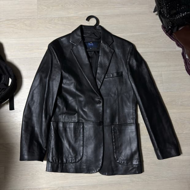 M~L 레더 블레이저