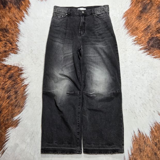 빈티지 흑청 핀턱 워싱 와이드 데님팬츠