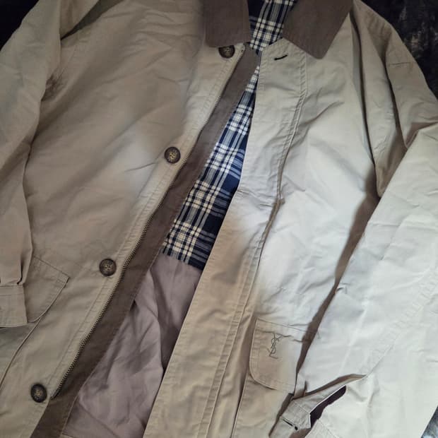 입생로랑 베이지자켓