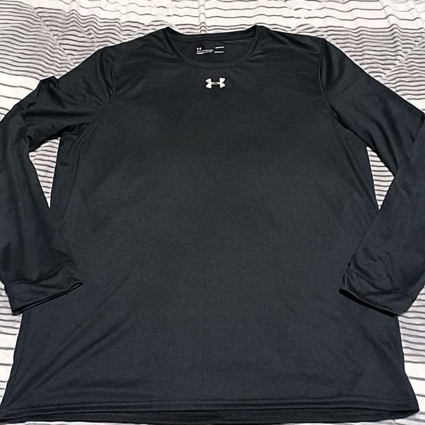 언더아머 매우얇은긴팔 빅사이즈115 가슴61 기장79