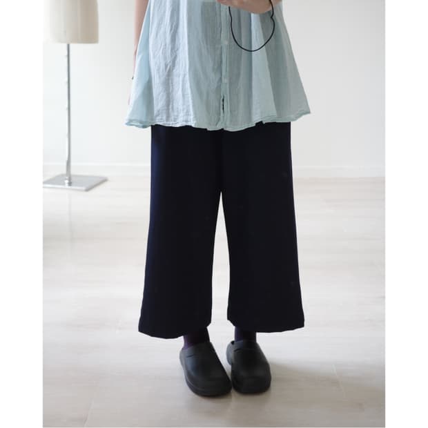deep navy banding capri pants