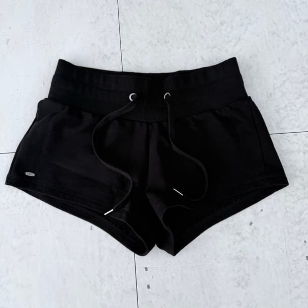 보헤미안서울 보헴서 쇼츠 BASIC SWEAT SHORTS, BLACK
