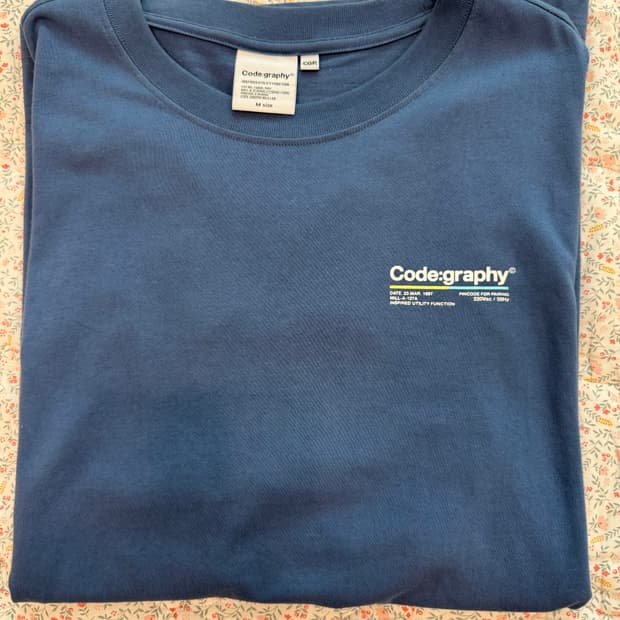 코드그라피 네이비 티셔츠 M