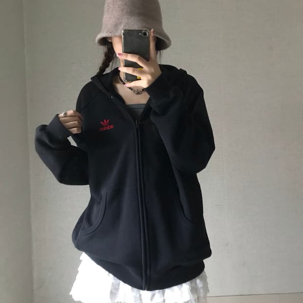 아디다스 80s 데상트 검빨 후드집업