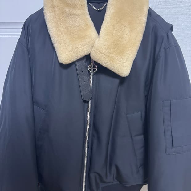 솔리드옴므 다운봄버 패딩