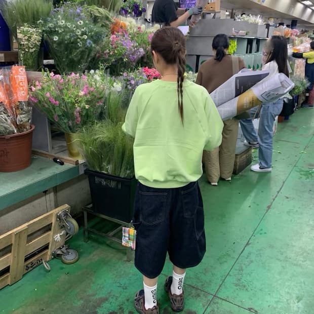 라임색맨투맨+버뮤다팬츠