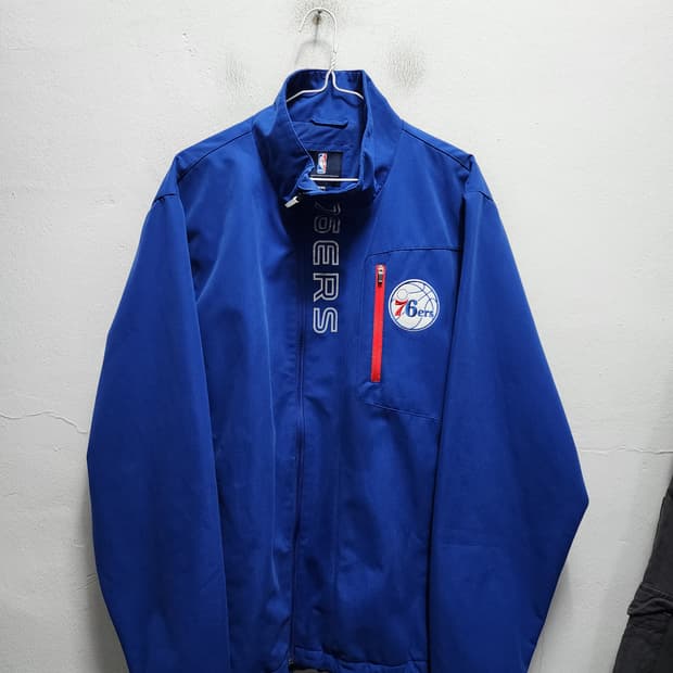 G-III x NBA 필라델피아 76ERS 바람막이 자켓
