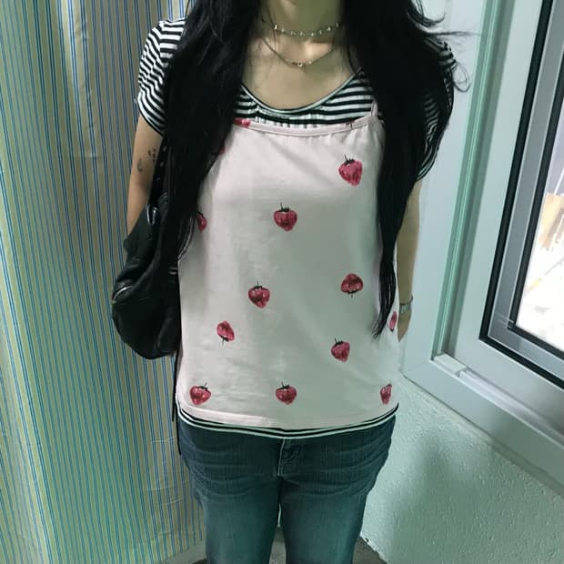 딸기 패턴 슬리브리스 🍓