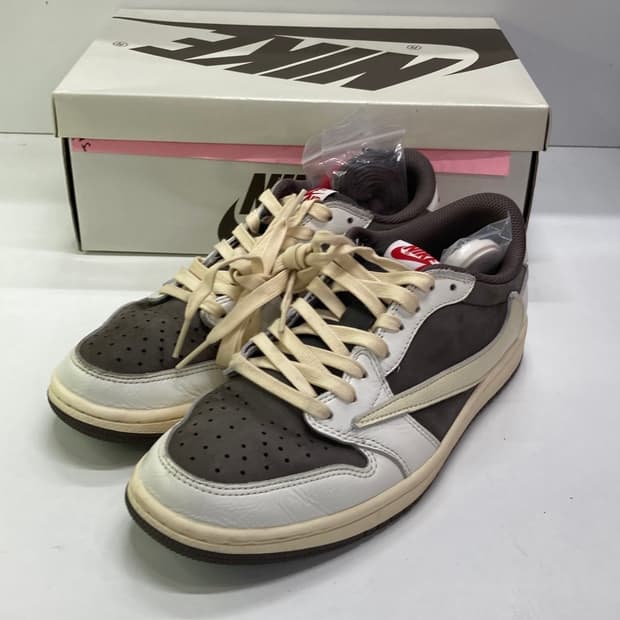 조던 1 x 트래비스 스캇 레트로 로우 OG SP 세일 앤 리저록