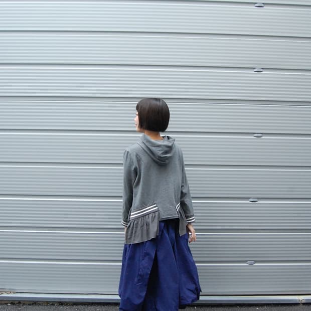 Ruffle unbalance hoodie