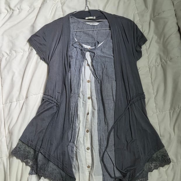 Lace hem cardigan & layered tunic set