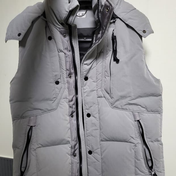 [새상품급/XL] 정품 CP 컴퍼니 고글 조끼 패딩 그레이